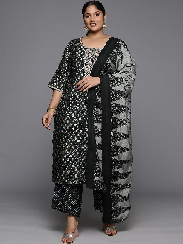 Elegant Temperament Plus Size Green Yoke Design Silk Blend Straight Suit With Dupatta