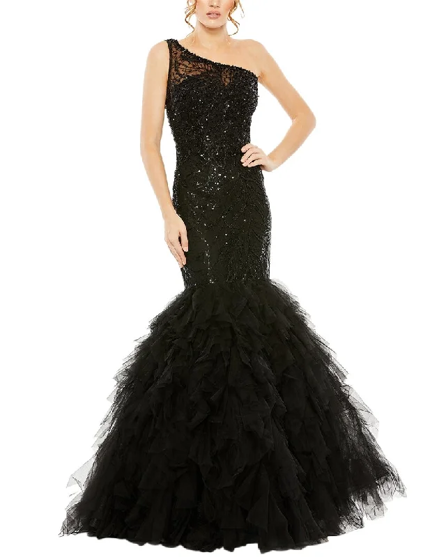 Elegant Design Mac Duggal Gown