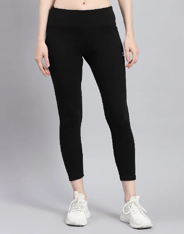 Women Black Solid Regular Fit Legging