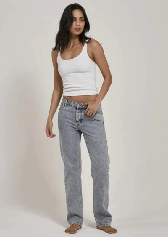 Saskia Low Straight Jean Worn In Blue